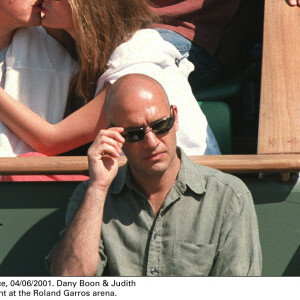 Paris-France, 04/06/2001. Dany Boon & ; Judith Godreche au tournoi de tennis de Roland Garros.