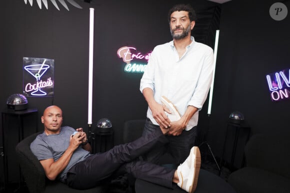 Exclusif - Eric Judor et Ramzy Bedia (jurés du TikTok Short Film Festival) sur leur TikTok @ericetramzy en marge du 76ème Festival International du Film de Cannes, France, le 22 mai 2023. © Jack Tribeca/Bestimage