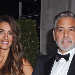 Le couple a donc dû prendre une décision radicale. 
George et Amal Clooney à New York.