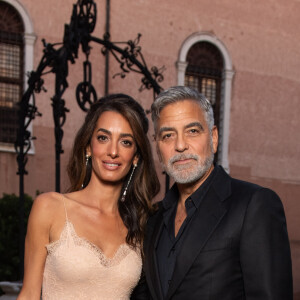 Amal Clooney et George Clooney - Les célébrités assistent à la cérémonie des "DVF Awards" (Diane von Furstenberg et The Diller-von Furstenberg Family Foundation Awards) lors du 80ème Festival International du Film de Venise (Mostra), le 31 août 2023. 