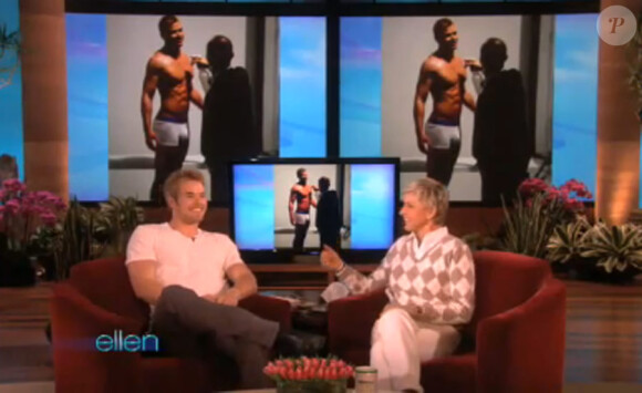 Kellan Lutz est invité sur le plateau de l'émission d'Ellen DeGeneres sur NBC