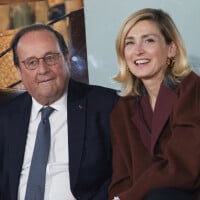 PHOTOS Julie Gayet réunie avec François Hollande : câlins et ola ratée... Leur anniversaire de mariage à Roland Garros
