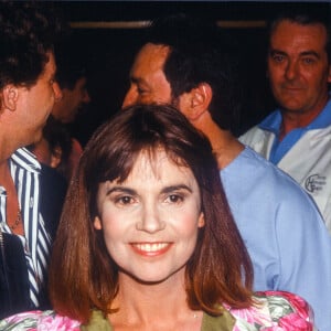 La descente aux enfers avait débuté dans une émission télé...La chanteuse Chantal Goya dans les studios de VCF avant son passage dans l'émission de Jean-Luc Lahaye "LAHAYE D'HONNEUR" en 1986. Patrick Carpentier / Bestimage