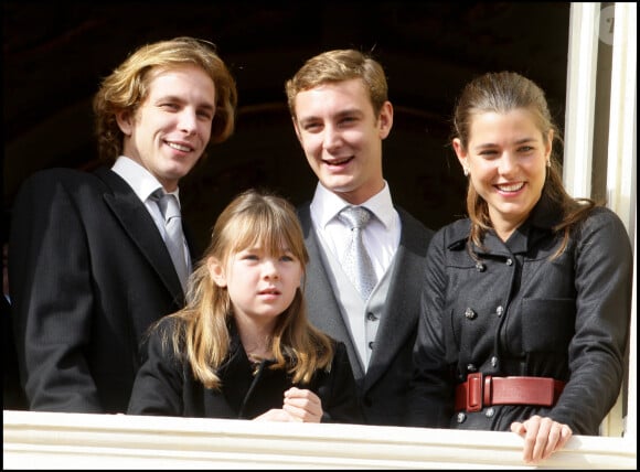 Andrea Casiraghi, Pierre Casiraghi, Charlotte Casiraghi et Alexandra de Hanovre : les 4 enfants de la princesse Caroline de Monaco en 2009