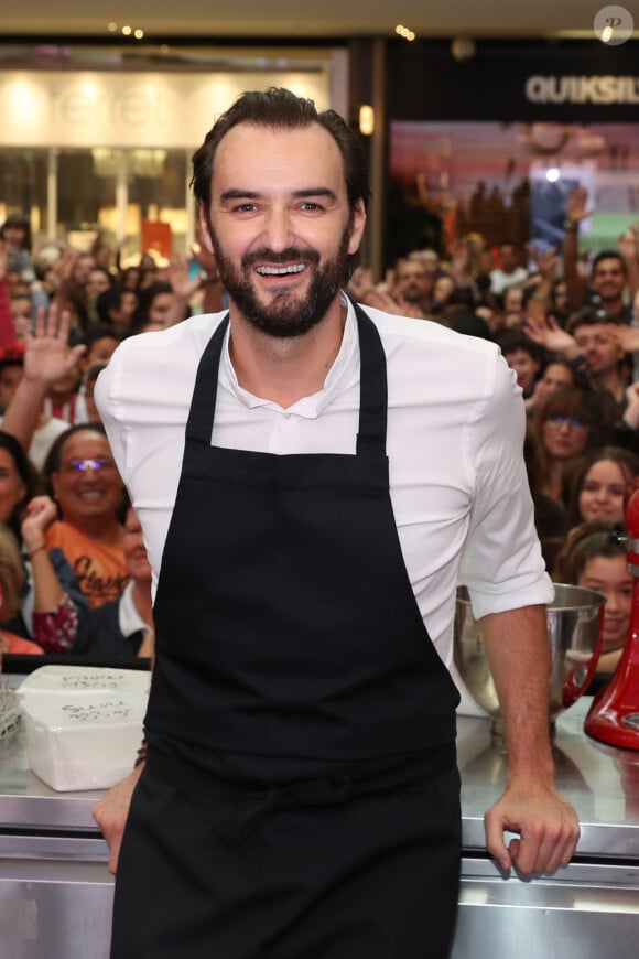 Cyril Lignac est l'invité "Star" de ShowColat le 2 novembre 2018. Cette semaine dédiée au chocolat organisée par CAP 3000, la galerie commerciale de Saint-Laurent du Var, près de Nice, a commencé le 27 octobre pour se terminer le 4 novembre. © Bruno Bebert/Bestimage