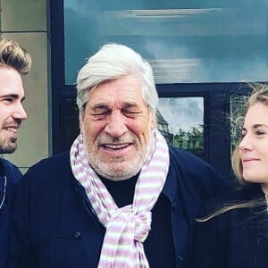 Giovanni Castaldi prend la pose avec son papa sur Instagram