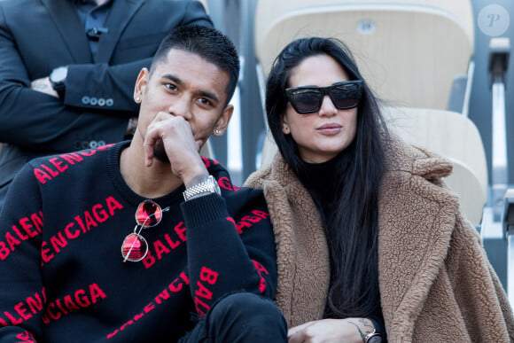 Alphonse Areola (gardien de foot du Psg) et sa femme Marrion Areola - People dans les tribunes lors des internationaux de France de tennis de Roland Garros 2019 à Paris le 28 mai 2019. © Jacovides-Moreau/Bestimage 