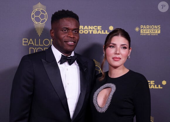 Brice Samba et Jessica Grondin Samba arrivent sur le tapis rouge de la cérémonie du Ballon d'Or au Théâtre du Châtelet à Paris, France. Date de la photo : lundi 30 octobre 2023