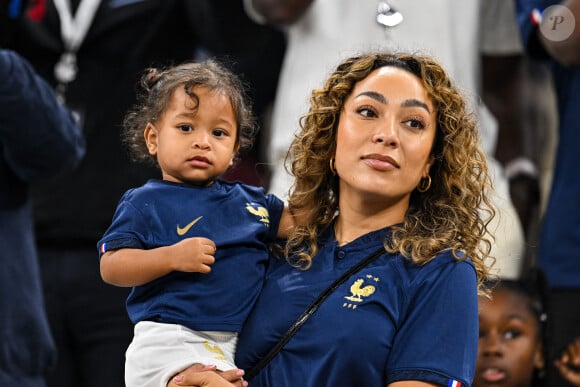 Sabrajna Duvad, épouse de Kingsley Coman (France) dans les tribunes avant la finale de la Coupe du Monde de la FIFA, Qatar 2022 entre l'Argentine et la France au stade de Lusail, le 18 décembre 2022 à Lusail City, au Qatar. (Photo par Baptiste Fernandez/Icon Sport/ABACAPRESS.COM)