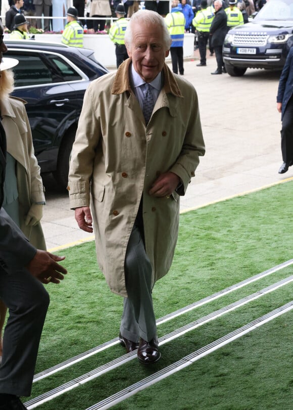 Le roi Charles III d'Angleterre assiste au Lady Day du premier jour du Derby d'Epsom à Epsom Downs, Royaume Uni, le 31 mai 2024. © Tim MerryMirrorPix/Bestimage