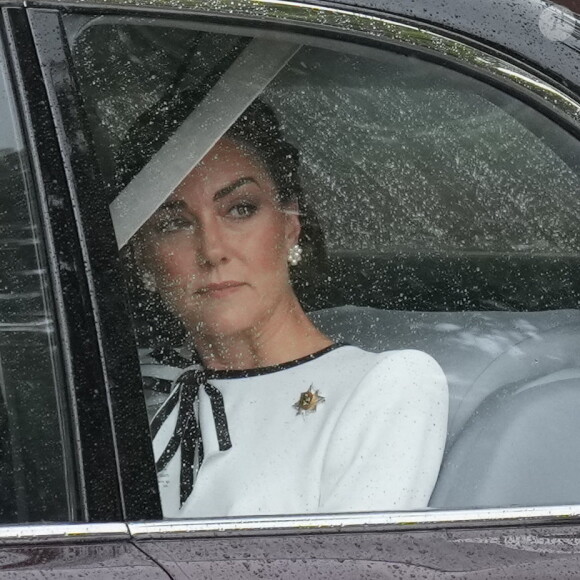 Catherine (Kate) Middleton, princesse de Galles, arrive au palais de Buckingham pour Trooping the Color à Londres, Royaume Uni. © Julien Burton/Bestimage