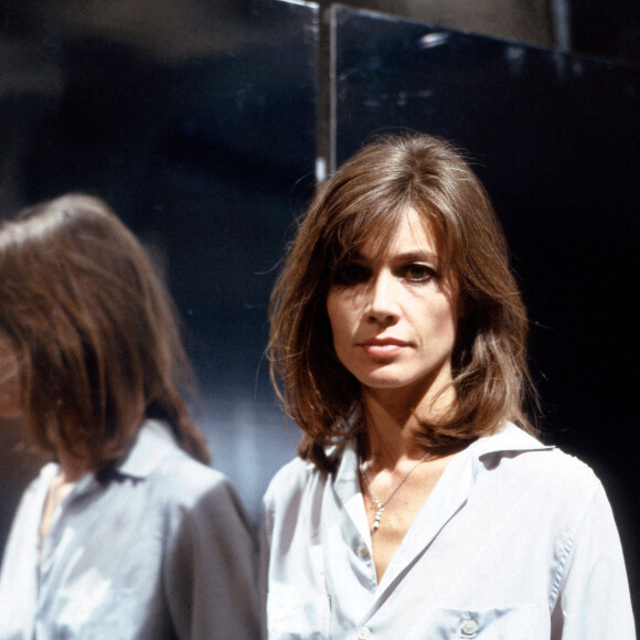 La chanteuse française Françoise Hardy à l'émission "Liedercircus", en Allemagne, dans les années 1970. Photo par Alamy/ABACAPRESS.COM