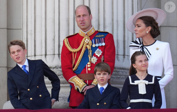 Le prince William, prince de Galles, Catherine Kate Middleton, princesse de Galles, le prince George, le prince Louis et la princesse Charlotte - Les membres de la famille royale britannique au balcon du Palais de Buckingham lors de la parade militaire "Trooping the Colour" à Londres le 15 juin 2024 © Julien Burton / Bestimage 