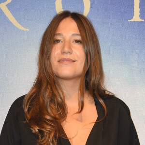 Izia Higelin à la première de "Un peuple et son roi" au cinéma Gaumont-Opéra à Paris © Guirec Coadic/Bestimage