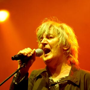 Jacques Higelin en concert pendant les Solidays en 2010 à Paris. Le 23 juillet 2017.