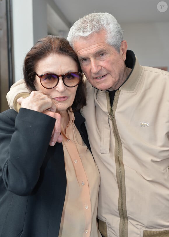 Pendant toute sa carrière, Anouk Aimée a été la muse de nombreux hommes. 
Exclusif - Claude Lelouch et Anouk Aimée déjeunent sur la terrasse Unifrance lors du 72ème Festival International du Film de Cannes, le 19 mai 2019. © Veeren / Bestimage 