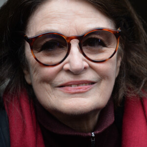 Anouk Aimée lors de la cérémonie religieuse en hommage à Pierre Barouh au cimetière de Montmartre à Paris le 4 janvier 2017.