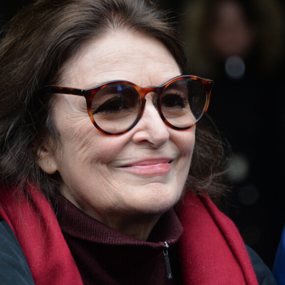 Anouk Aimée lors de la cérémonie religieuse en hommage à Pierre Barouh au cimetière de Montmartre à Paris le 4 janvier 2017.