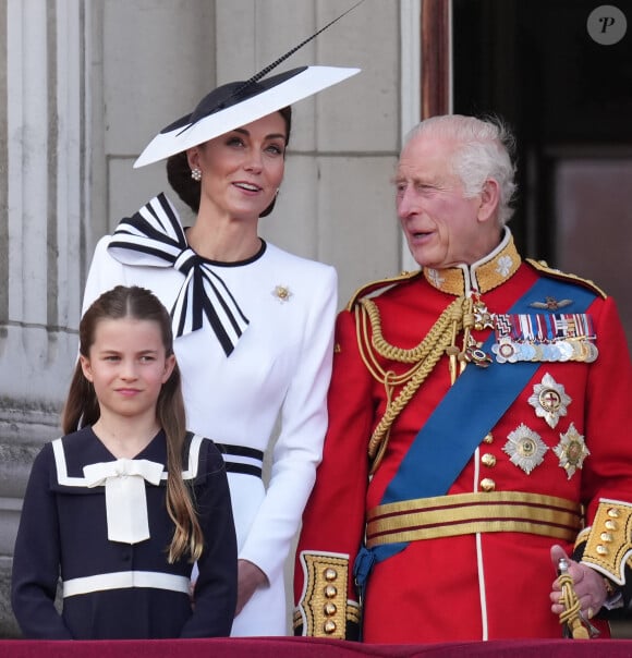 La princesse Charlotte, Catherine Kate Middleton, princesse de Galles, le roi Charles III d'Angleterre - Les membres de la famille royale britannique au balcon du Palais de Buckingham lors de la parade militaire "Trooping the Colour" à Londres le 15 juin 2024 © Julien Burton / Bestimage 