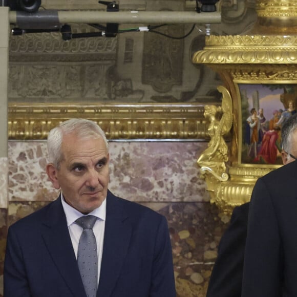 Pedro Sanchez, Le roi Felipe VI d'Espagne - La famille royale espagnole lors de la remise des décorations à l'occasion du 10ème anniversaire du règne du roi d'Espagne, au Palais Royal à Madrid, le 19 juin 2024. © EuropaPress / Bestimage 