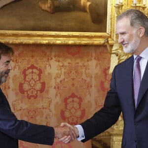 Vicente Guilarte, Le roi Felipe VI d'Espagne - La famille royale espagnole lors de la remise des décorations à l'occasion du 10ème anniversaire du règne du roi d'Espagne, au Palais Royal à Madrid, le 19 juin 2024. © Efe / EuropaPress / Bestimage 