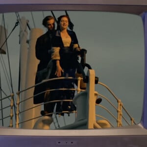 Il touche tout de même moins d'argent que Leonardo DiCaprio et Kate Winslet ! 
Titanic @ JLPPA