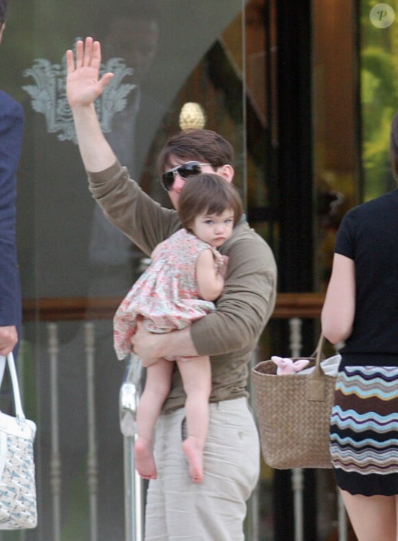 Néanmoins, Tom Cruise a toujours nié avoir exclu sa fille de sa vie, bien qu'il n'ait pas été vu en public avec Suri depuis des années.
Tom Cruise et sa fille Suri Cruise