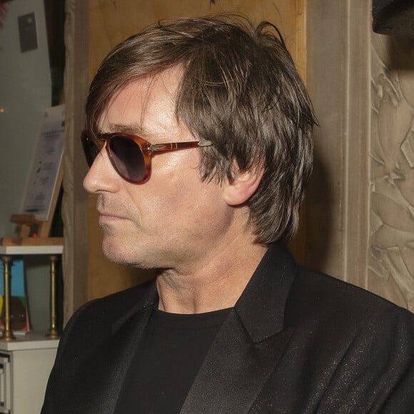 Thomas Dutronc - Lancement du nouveau livre de Jean-Marie Périer "Chroniques d'un dilettante" aux éditions Calmann-Lévy, au café littéraire Les Deux magots à Paris le 26 Octobre 2021 - © Jack Tribeca / Bestimage