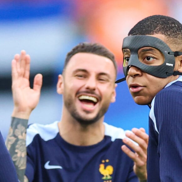 Kylian Mbappé - Echauffement de l'équipe de France avant la rencontre de l'Euro 2024 France - Pays-Bas (0-0) au stade de Leipzig, le 21 juin 2024.