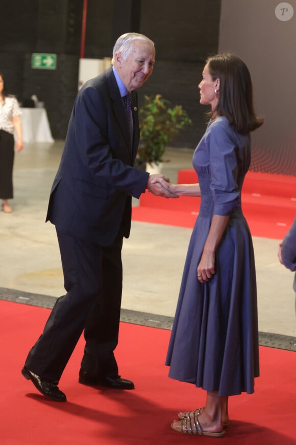 La reine Letizia d'Espagne arrive à la réunion du conseil d'administration de FAD Youth dans les studios de Netflix à Madrid le 25 juin 2024. © José Ramón Hernando / Europa Press 06/25/2024