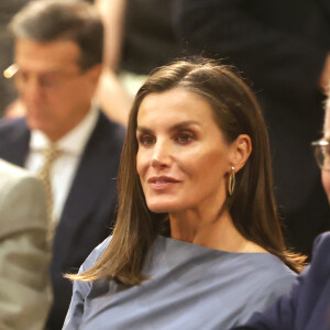 La reine Letizia d'Espagne participe à la réunion du conseil d'administration de FAD Youth dans les studios de Netflix à Madrid, le 25 juin 2024.