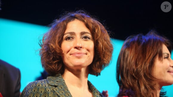 Il s'agit de l'ex-grande patronne de Fayet Isabelle Saporta
Isabelle Saporta lors du meeting du candidat à la mairie de Paris, C.Villani pour la présentation de son programme pour Paris "Rallumer la Ville lumière" au Trianon à Paris, France, le 5 février 2020. © Panoramic/Bestimage