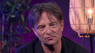 EN PRIVÉ AVEC David Hallyday sans fard sur ses célèbres parents Sylvie Vartan et Johnny Hallyday : "J'ai eu des leçons de vie"