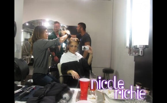 Nicole Richie pendant sa séance de lissage brésilien à Los Angeles 