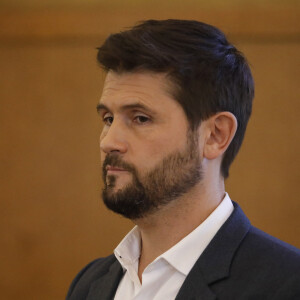 Christophe Beaugrand - Les célébrités participent au lancement de l'opération "Une jonquille contre le Cancer" sur la place du Panthéon à Paris, le 16 mars 2023. © Denis Guignebourg / Bestimage