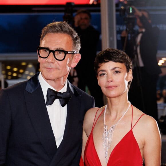 Michel Hazanavicius et sa femme Bérénice Bejo - Descente des marches du film " La plus précieuse des marchandises " lors du 77ème Festival International du Film de Cannes, au Palais des Festivals à Cannes. Le 24 mai 2024 © Jacovides-Moreau / Bestimage 