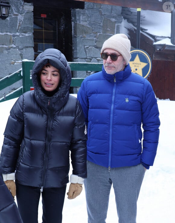 "Je suis tombée, mon mec m'a retrouvée entre le lavabo et la baignoire, en sang."
Bérénice Béjo inaugure son étoile "Slope of Fame" sous les yeux de son mari Michel Hazanavicius lors de la 15 ème edition de 'Les Arcs Film Festival' dans la station Les Arcs à Bourg Saint Maurice le 22 décembre 2023. © Denis Guignebourg/BestImage