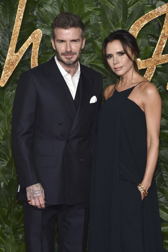 Ils ont fondé une belle et grande famille venue s'agrandir récemment avec le mariage de Brooklyn, leur fils aîné, et Nicola Peltz. 
David Beckham et sa femme Victoria Beckham à la soirée British Fashion Awards 2018 au Royal Albert Hall à Londres, le 10 décembre 2018