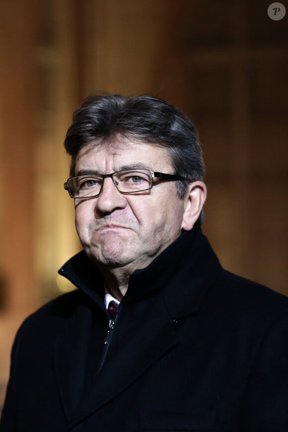 Jean-Luc Mélenchon et Charlotte Girard quittent le palais de l'Elysée après un entretien avec le président Emmanuel Macron à Paris le 21 novembre 2017. © Stéphane Lemouton / Bestimage