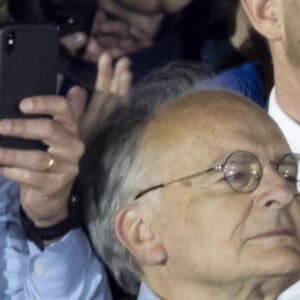 Les parents de Emmanuel Macron, Jean-Michel Macron et Françoise Noguès - La famille du président Emmanuel Macron est venue assister à son discours au Champ de Mars le soir de sa victoire à l'élection présidentielle 2022 le 24 avril 2022. © Cyril Moreau / Bestimage  President Emmanuel Macron's family attended his speech at the Champ de Mars on the evening of his victory in the 2022 presidential election on 24 April 2022 
