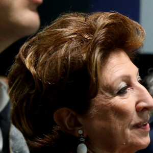 Exclusif - Françoise Noguès et Jean-Michel Macron, parents de Emmanuel Macron - Le président de la République française et candidat du parti centriste La République en marche (LREM) à la réélection, a effectué son premier grand meeting de campagne au Paris le Défense Arena à Nanterre le 2 Avril 2022 © Dominique Jacovides/Bestimage  Exclusive - For Germany Call For Price - French President Emmanuel Macron and centrist candidate for the upcoming presidential election during a political meeting in Nanterre, France, on April 2nd, 2022. 