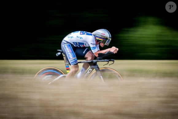 R. Evenepoel lors du Tour de France 2024, étape 7, contre-la-montre individuel, Nuits-Saint-Georges - Gevrey-Chambertin (25,3 Km) le 5 juillet 2024 à Gevrey-Chambertin. Laurent Lairys/ABACAPRESS.COM