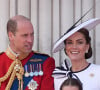 Le mari de Kate vient de prouver qu'il maniait aussi très bien un autre véhicule... Le prince et la princesse de Galles sur le balcon du palais de Buckingham, à Londres, pour assister au défilé aérien qui suit la cérémonie du drapeau dans le centre de Londres, alors que le roi Charles célèbre son anniversaire officiel. Date de la photo : samedi 15 juin 2024. Photo par Gareth Fuller/PA Wire/ABACAPRESS.COM