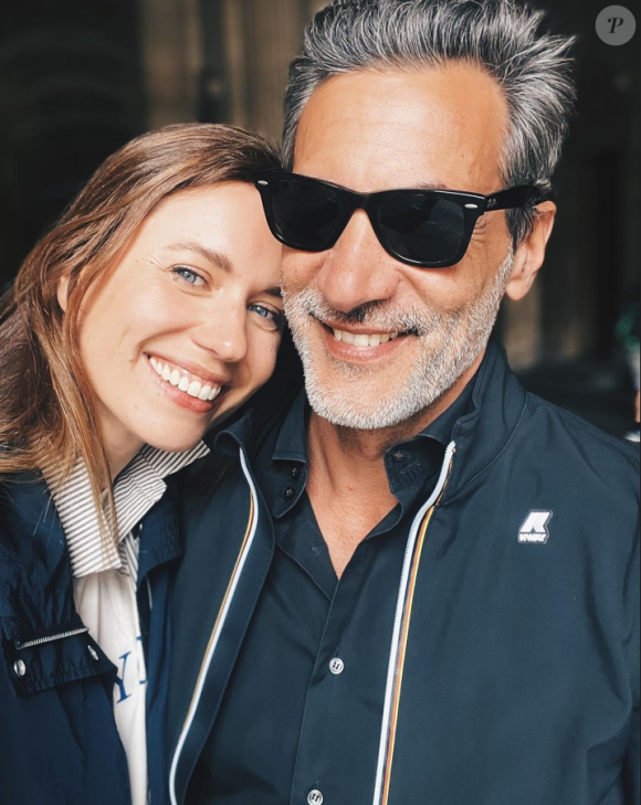 Et ensemble, le couple a deux enfants !
Patrick Guérineau et sa femme Lou, mère de deux de ses trois enfants.