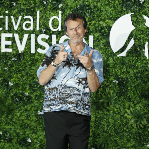 Jean-Luc Reichmann au photocall de la série "Leo Mattei, Brigade des mineurs" lors du 62ème Festival de Télévision de Monte-Carlo, à Monaco, le 19 juin 2023. © Denis Guignebourg/BestImage 