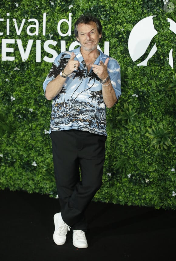 Jean-Luc Reichmann au photocall de la série "Leo Mattei, Brigade des mineurs" lors du 62ème Festival de Télévision de Monte-Carlo, à Monaco, le 19 juin 2023. © Denis Guignebourg/BestImage 