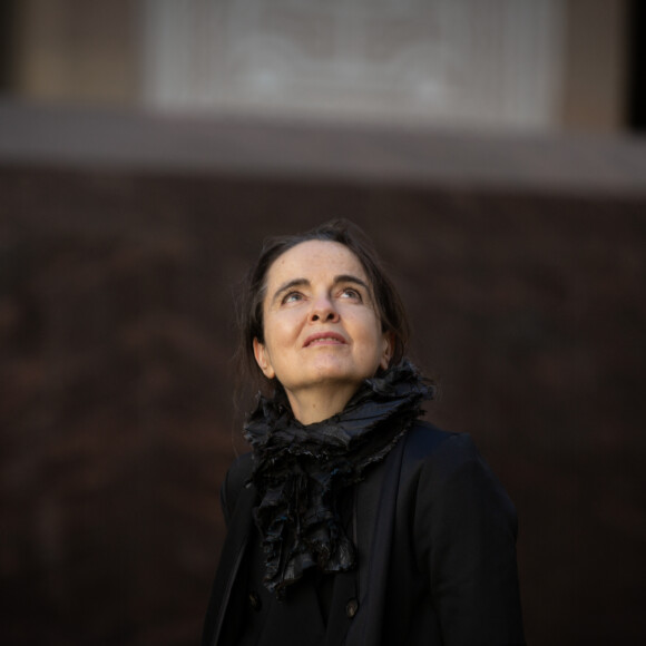 Amélie Nothomb lors de la présentation de son livre "Soif" au "Centre de Cultura Contemporania" à Barcelone. Le 2 février 2022 