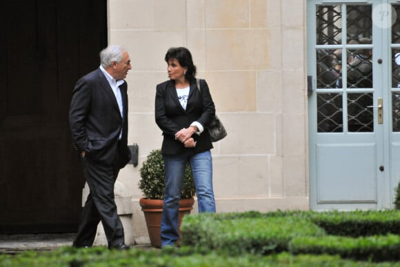 Une fois encore, le couple a dû affronter des révélations sordides...Dominique Strauss-Kahn et Anne Sinclair arrivent à leur appartement, Place Des Vosges, à Paris, France, le 4 septembre 2011. Photo par ABACAPRESS.COM