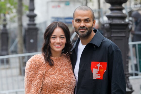 Tony Parker et Alizé Lim - Arrivées au défilé prêt-à-porter printemps-été 2023 "Stella McCartney" lors de la fashion week de Paris le 3 octobre 2022. © Clovis / Veeren / Bestimage