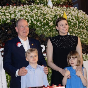 La princesse Caroline de Hanovre, La princesse Stéphanie de Monaco, le prince Albert II, la princesse Charlene, Le prince Jacques de Monaco, marquis des Baux, La princesse Gabriella de Monaco, comtesse de Carladès lors des commémorations du centenaire du prince Rainier III le 31 mai 2023